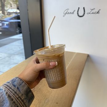Stumptown Cafe - 16oz Iced Vanilla Latte with Oatmilk - Coffee & Tea Near Me - Portland, Oregon Stumptown Cafe - 16oz Iced Vanilla Latte with Oatmilk - Coffee & Tea Near Me - Portland, Oregon