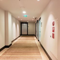 Hilton Garden Inn Frankfurt Airport - Hallway at Hilton Garden Inn FRA