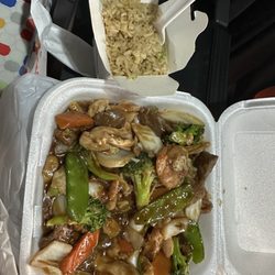 Hunan Chinese Restaurant - Happy family and baby size fried rice