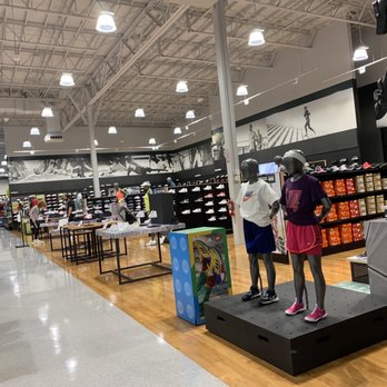 DICK'S Sporting Goods - Sports Wear Near Me - Las Vegas, Nevada DICK'S Sporting Goods - Sports Wear Near Me - Las Vegas, Nevada