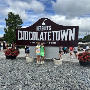 Hersheypark - Cousins - Amusement Parks Near Me - Hershey, Pennsylvania Hersheypark - Cousins - Amusement Parks Near Me - Hershey, Pennsylvania