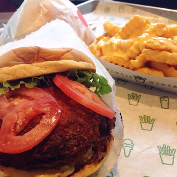 Shake Shack 479 Route 17 South - Paramus - Shack Stack burger and cheese fries - Burgers Near Me - Paramus, New Jersey