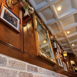 Augustinos kitchen and bar