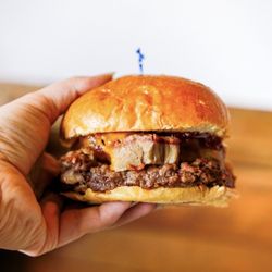 Tin Roof Cafe n’ Sweets - Tin Roof Burger