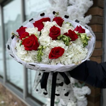 Keep Blooming - Florists Near Me - Edmonton, Alberta Keep Blooming - Florists Near Me - Edmonton, Alberta