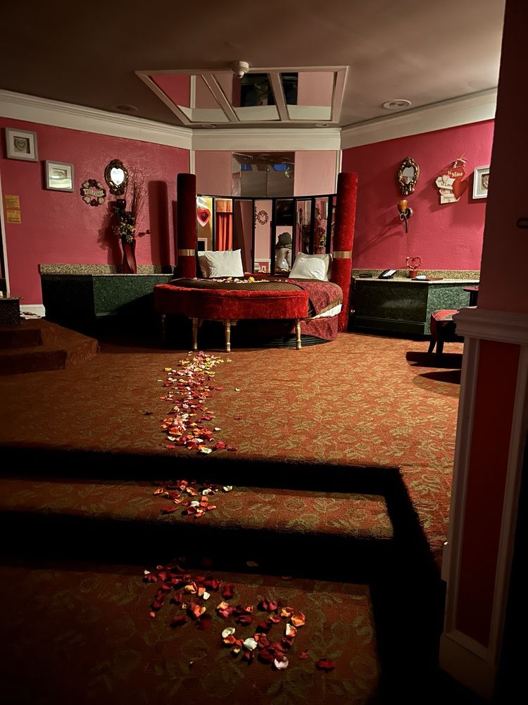Inn of the Dove - Romantic Suites with Jacuzzi & Fireplace