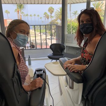 La Jolla Cove Salon & Spa - Great views! So clean. Logs are right there for you to see! - Nail Salons Near Me - La Jolla, California La Jolla Cove Salon & Spa - Great views! So clean. Logs are right there for you to see! - Nail Salons Near Me - La Jolla, California