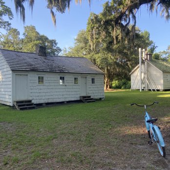 Mansfield Plantation - The slave quarters and the old church. The church is open for guests to explore. - Bed & Breakfast Near Me - Georgetown, South Carolina