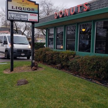Donut Nook - Outside - Donuts Near Me - Chico, California
