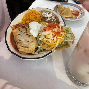 Hacienda El Sombrero - Mexican Near Me - Mount Prospect, Illinois Hacienda El Sombrero - Mexican Near Me - Mount Prospect, Illinois