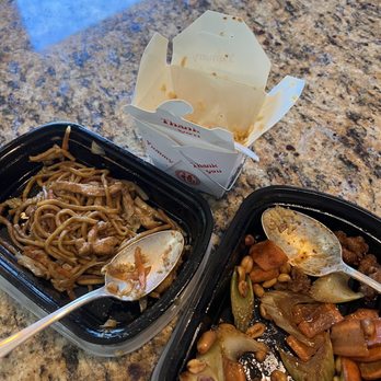 China & Hibachi - Chicken lo mein Kung pao chicken Fried rice - Chinese Near Me - Forest City, North Carolina China & Hibachi - Chicken lo mein Kung pao chicken Fried rice - Chinese Near Me - Forest City, North Carolina