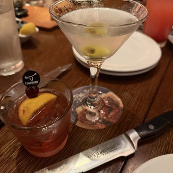 LongHorn Steakhouse - LongHorn Old Fashioned and Dirty Martini - Steakhouses Near Me - Northridge, California LongHorn Steakhouse - LongHorn Old Fashioned and Dirty Martini - Steakhouses Near Me - Northridge, California