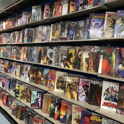 Comics World - Recent stock comics: Marvel, DC, & independent