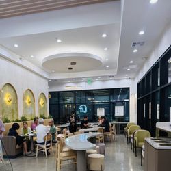 Tous Les Jours - Seating area
