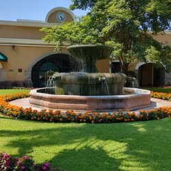 Fiesta Americana - Landscaping