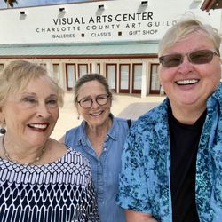 Visual Arts Center - Meeting artist Wendi Smith at the Art Center!
