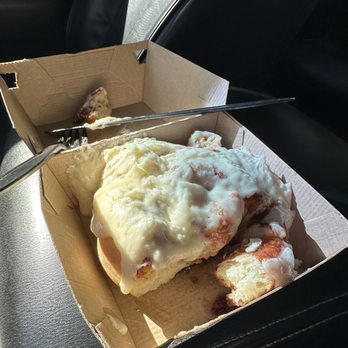 Cinnaholic - Old Skool Roll - Bakeries Near Me - Gilbert, Arizona