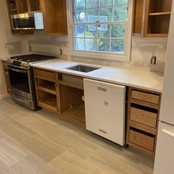B-Ray General Contracting - Before backsplash - General Contractors Near Me - Bethpage, New York