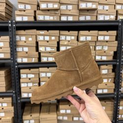 Bearpaw Shoes Outlet - Brand new boots and slippers
