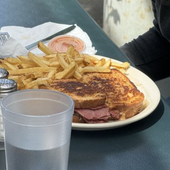 The Chef's Hut - Reuben - Breakfast & Brunch Near Me - Boise, Idaho