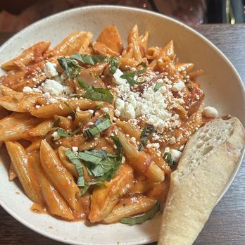Venice Kitchen - Pasta Maria - Pizza Near Me - Memphis, Tennessee