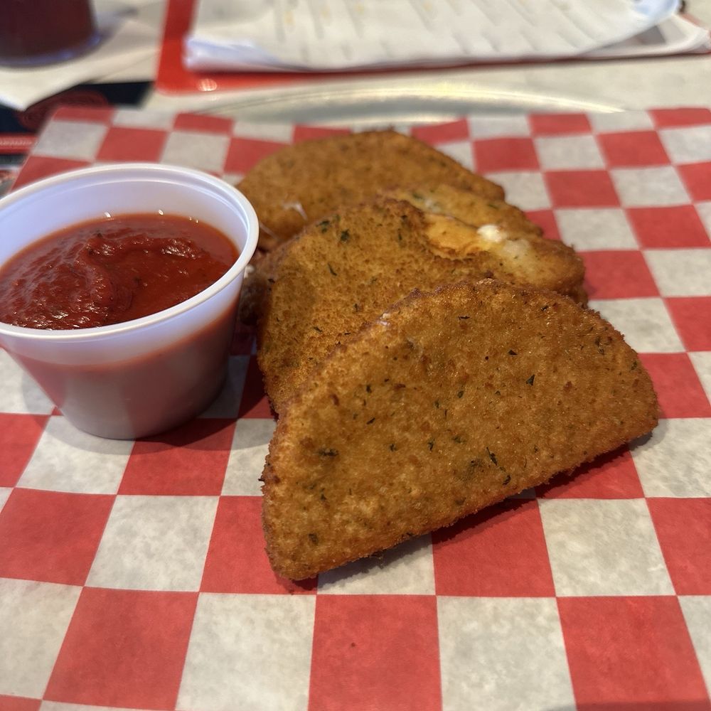 Parry's Pizzeria & Taphouse - Uptown mozzarella - Pizza Near Me - Houston, Texas