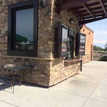 Starbucks - Outdoor order and seating - Coffee & Tea Near Me - Sacramento, California