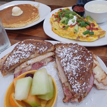 Scramblers Restaurant - Monte Cristo sandwich - Breakfast & Brunch Near Me - Jacksonville, Florida Scramblers Restaurant - Monte Cristo sandwich - Breakfast & Brunch Near Me - Jacksonville, Florida
