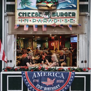 Cheeseburger In Paradise - Front - Burgers Near Me - Honolulu, Hawaii