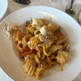 D'Agnese's Italian Restaurant - Spicy Calamari Frite - Bars Near Me - Broadview Heights, Ohio