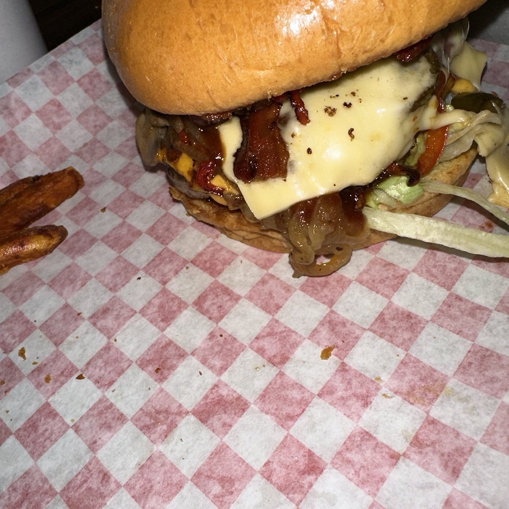 Burger 82 - Burgers Near Me - Allen, Texas Burger 82 - Burgers Near Me - Allen, Texas