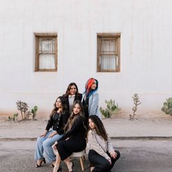 Favorite chair Salon - Salon Team