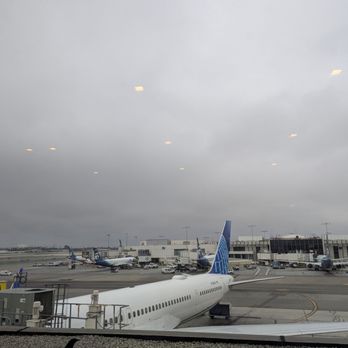 United Polaris - View of Terminal 6 from United Polaris Lounge - Airport Lounges Near Me - Los Angeles, California United Polaris - View of Terminal 6 from United Polaris Lounge - Airport Lounges Near Me - Los Angeles, California