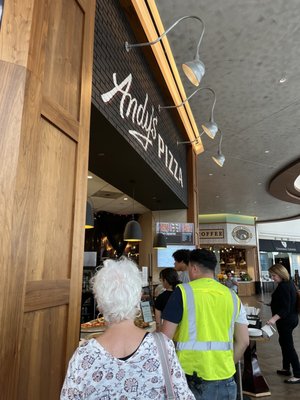 Andy's Pizza Tyson's/McLean by null