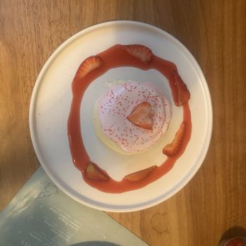 Blossom Cafe - Strawberry amaze pancakes - Asian Fusion Near Me - Simsbury, Connecticut