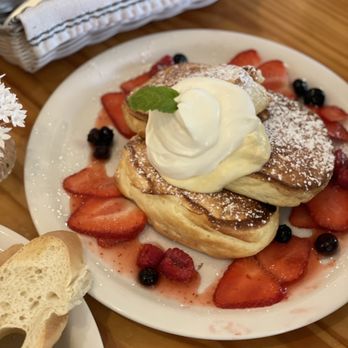 Cream Pot - Cream pancakes - Breakfast & Brunch Near Me - Honolulu, Hawaii