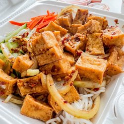Vietnam Restaurant - Spicy Tofu with noodles