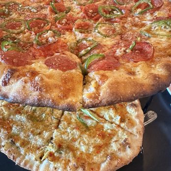Ghost Crab Pizza - Perfectly cooked - Pizza Near Me - Inlet Beach, Florida