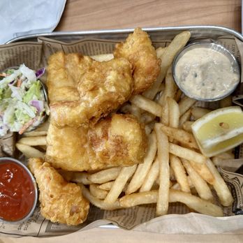 Ketch Harbor Pub - Seafood platter $30 - Seafood Near Me - Half Moon Bay, California