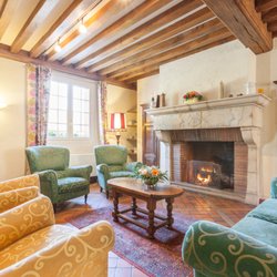 Hôtel des Grands Crus - Salon avec cheminée