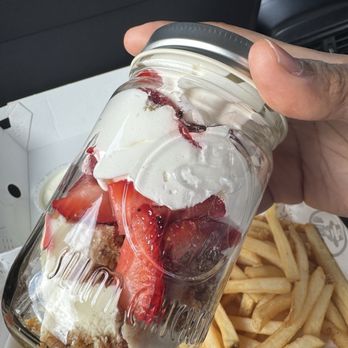 Slim Chickens - Strawberry cheesecake - Chicken Wings Near Me - Gambrills, Maryland Slim Chickens - Strawberry cheesecake - Chicken Wings Near Me - Gambrills, Maryland