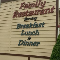 Wagon Wheel Bar and Grill - Breakfast all day every day!
