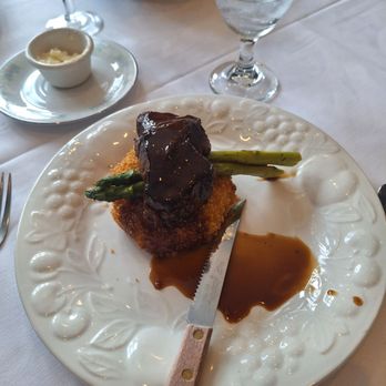 Buck's Restaurant & Bar - Petite filet - New American Near Me - Louisville, Kentucky Buck's Restaurant & Bar - Petite filet - New American Near Me - Louisville, Kentucky