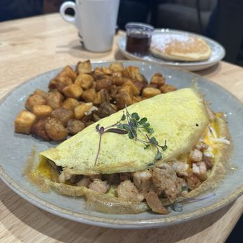 Poached Brunch House - Omelette - Breakfast & Brunch Near Me - Frisco, Texas Poached Brunch House - Omelette - Breakfast & Brunch Near Me - Frisco, Texas