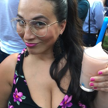 Refinery Rooftop - Frośe - Lounges Near Me - New York, New York
