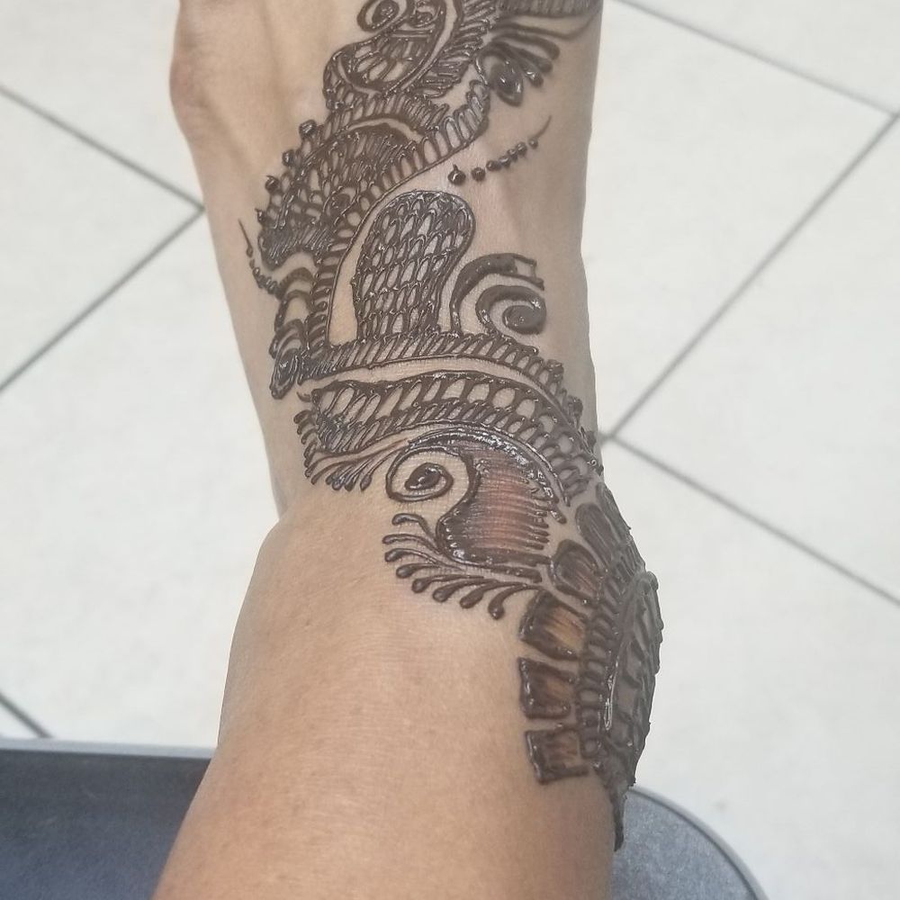 I Too - Free hand henna design by Malika - Eyelash Service Near Me - Atlanta, Georgia