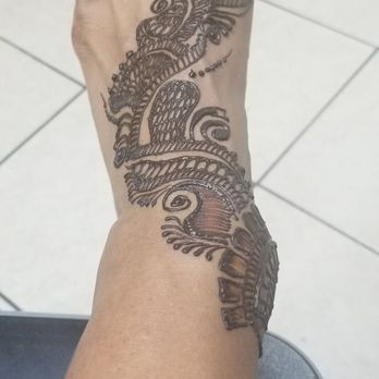 I Too - Free hand henna design by Malika - Eyelash Service Near Me - Atlanta, Georgia