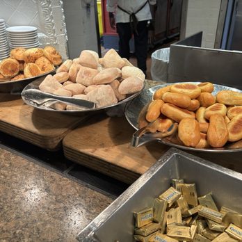 Borgata Buffet - Bread and rolls - Buffets Near Me - Atlantic City, New Jersey