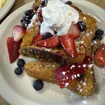 Arnie’s Cafe - Berry French Toast Combo - Breakfast & Brunch Near Me - Reno, Nevada Arnie’s Cafe - Berry French Toast Combo - Breakfast & Brunch Near Me - Reno, Nevada