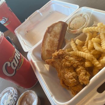 Raising Cane's Chicken Fingers - Box combo. - Fast Food Near Me - Georgetown, Texas Raising Cane's Chicken Fingers - Box combo. - Fast Food Near Me - Georgetown, Texas